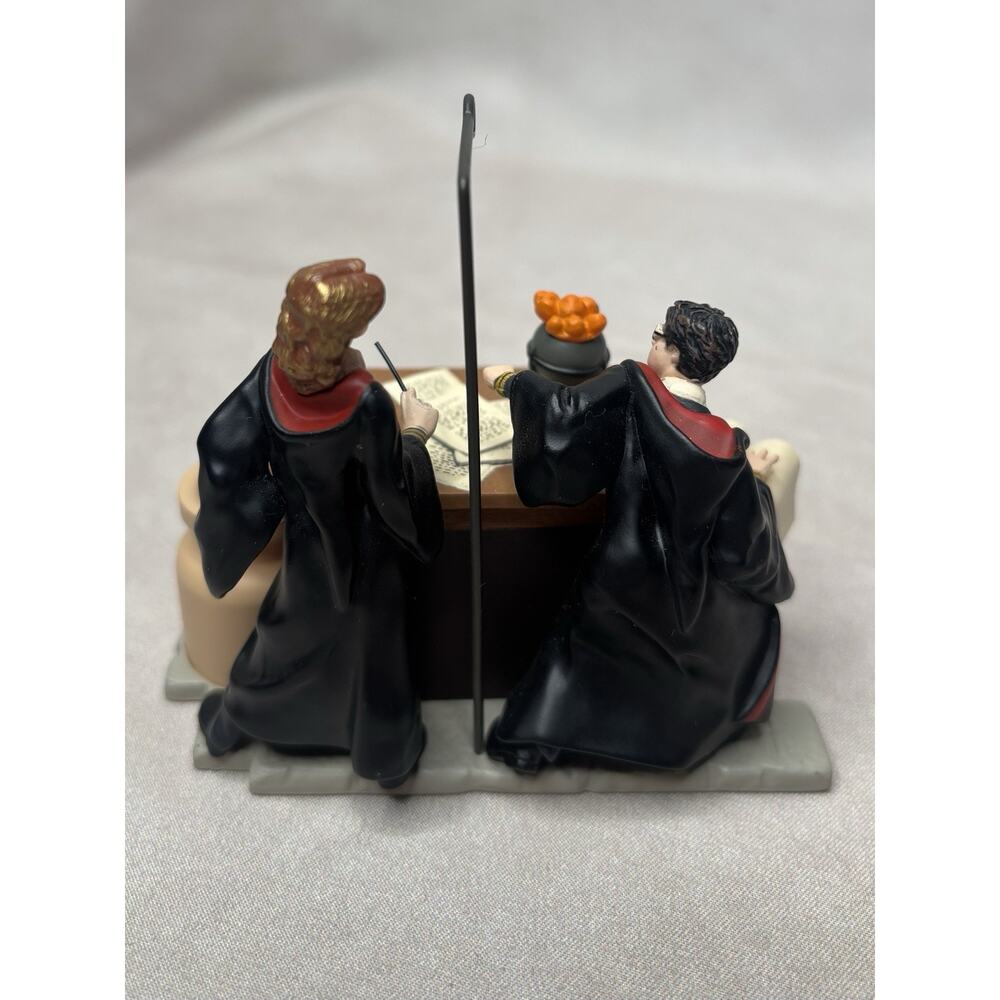 Harry Potter Hallmark Ornament Potion Class Scene 2007 Hogwarts Decor - Picture 5 of 8